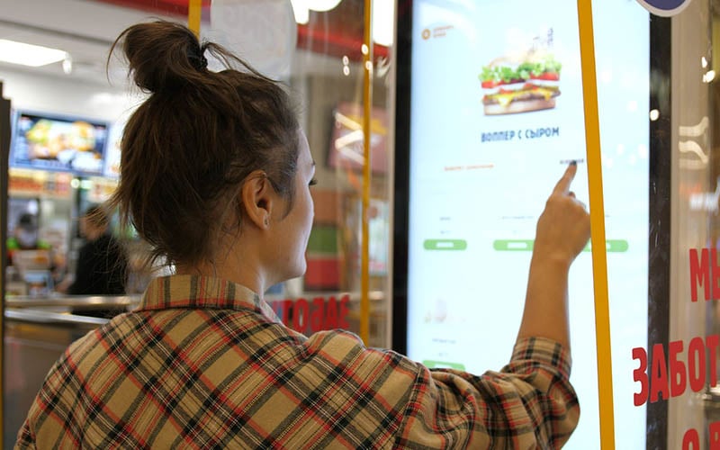Dooh Advertising Restaurant