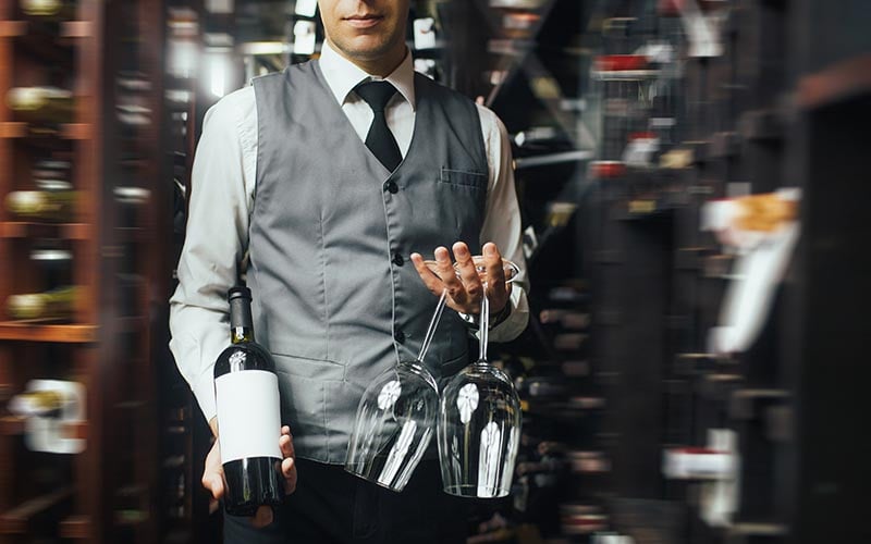 How to Carry Wine Glasses