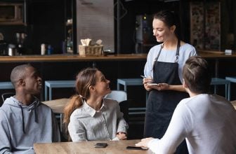 Build Trust to Improve Restaurant Guest Experience